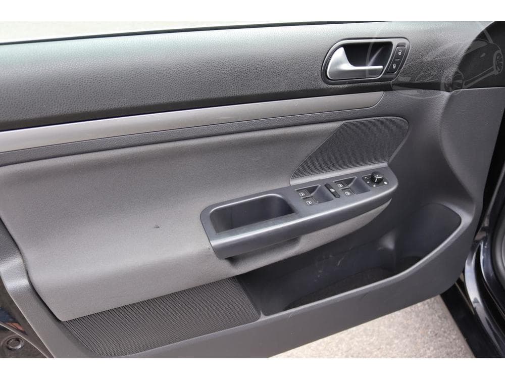 2009 Volkswagen Golf - 55