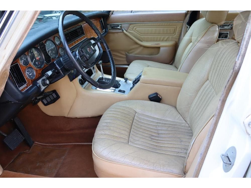 1975 Jaguar XJ - 20