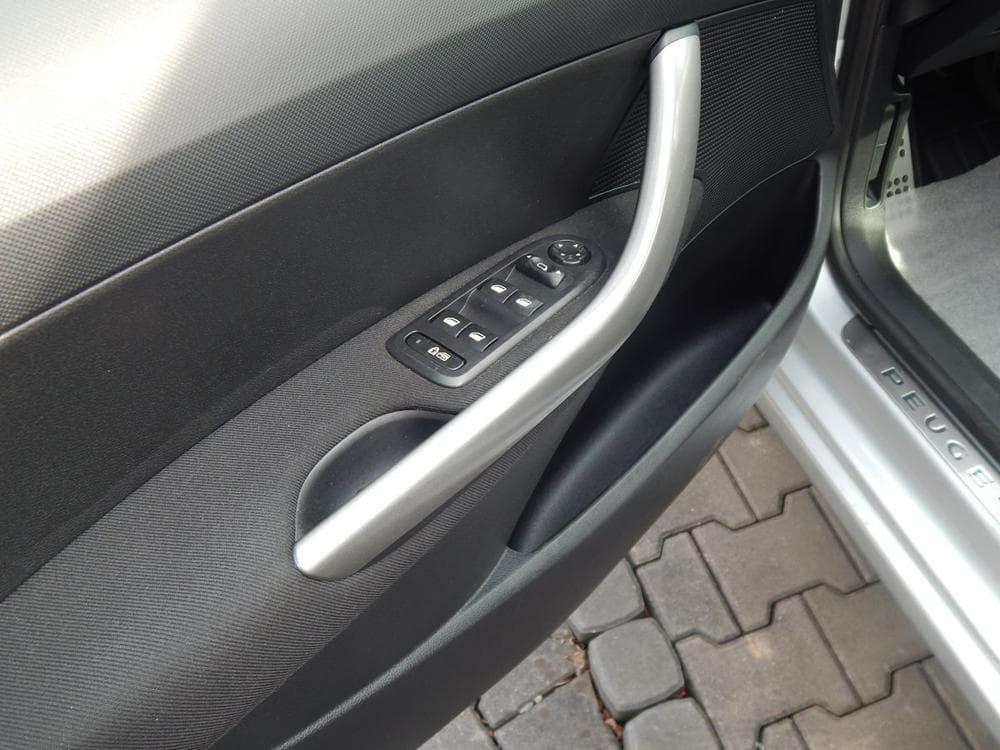 2010 Peugeot 308 - 5