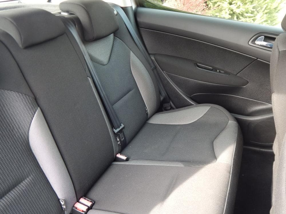 2010 Peugeot 308 - 10