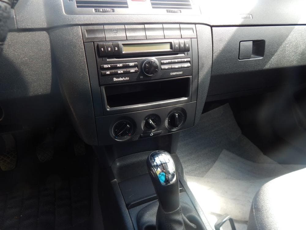 2002 Škoda FABIA - 16