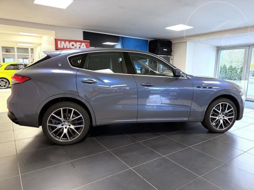 2022 Maserati LEVANTE - 9