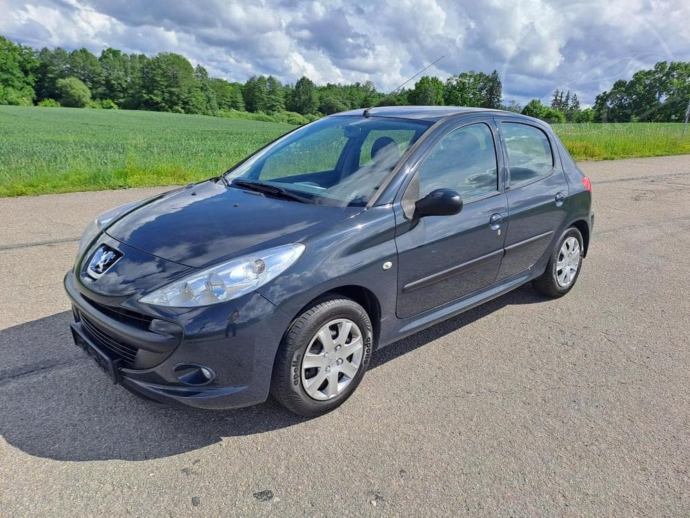 Peugeot 206 PLUS TRENDY 1.1i SERVISKA KLIM