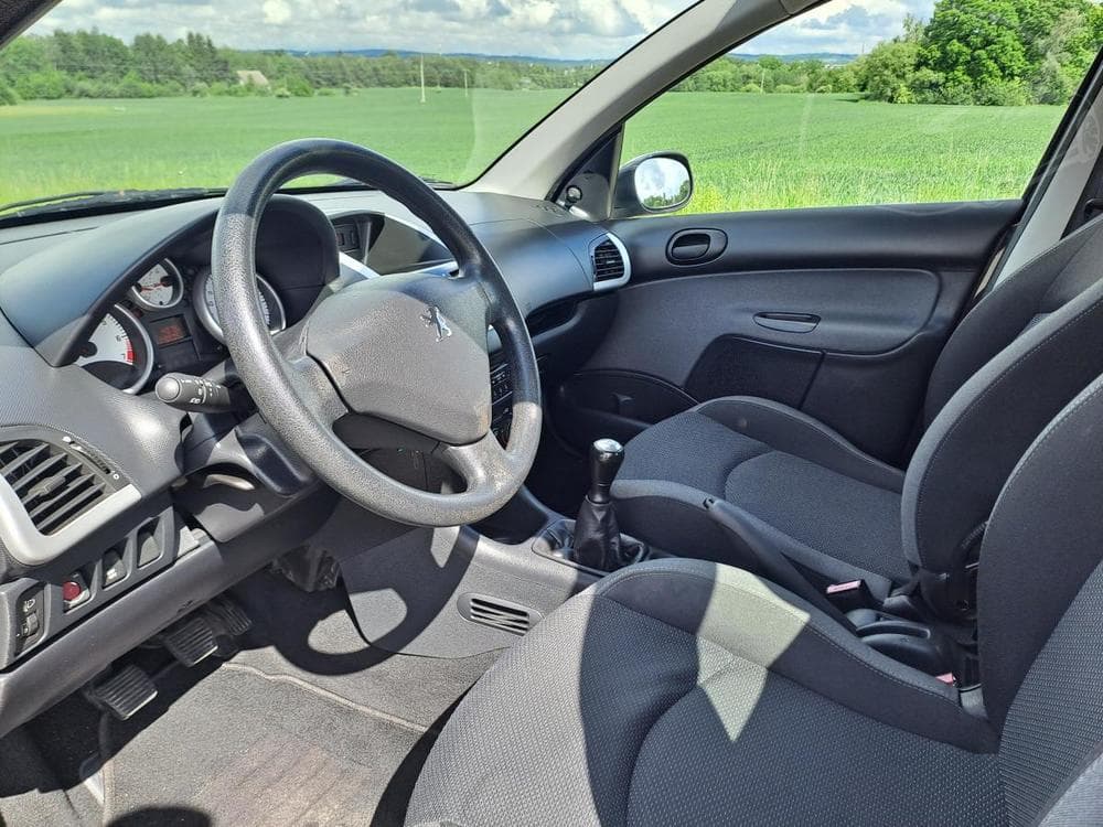 2011 Peugeot 206 - 25