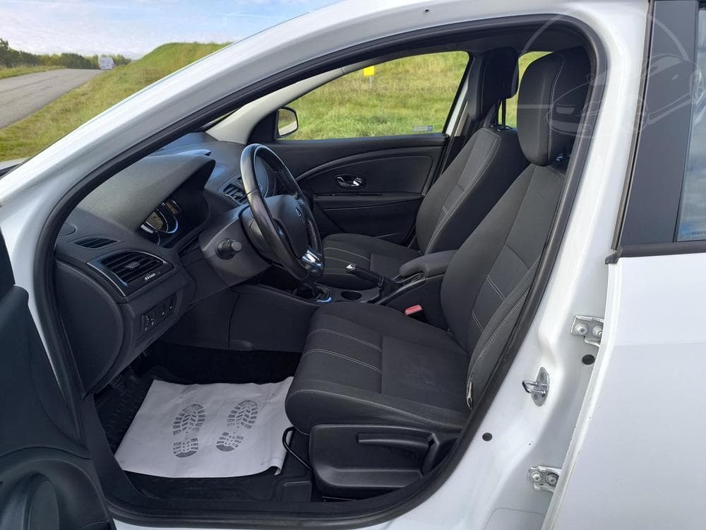 2014 Renault MEGANE - 9
