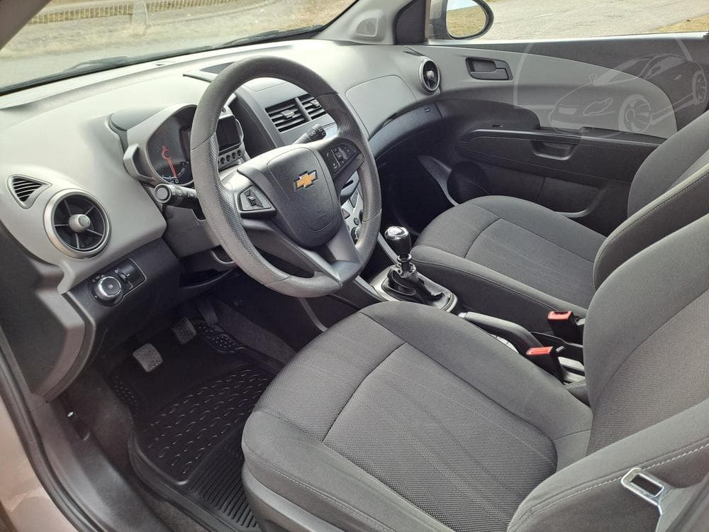 2013 Chevrolet Aveo - 17