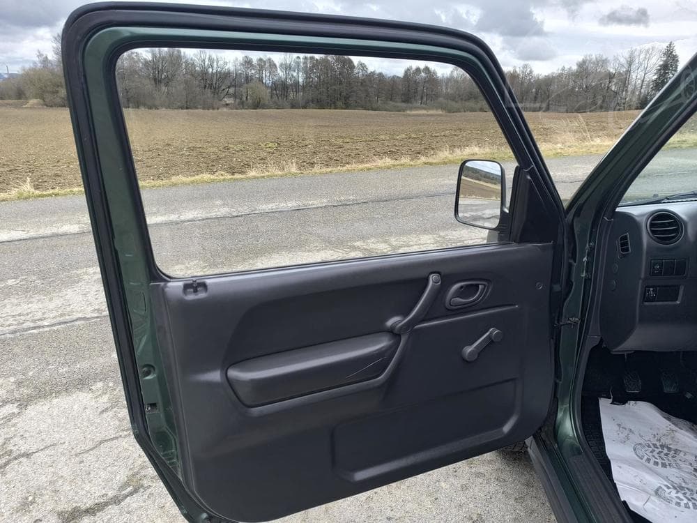 2011 Suzuki JIMNY - 9