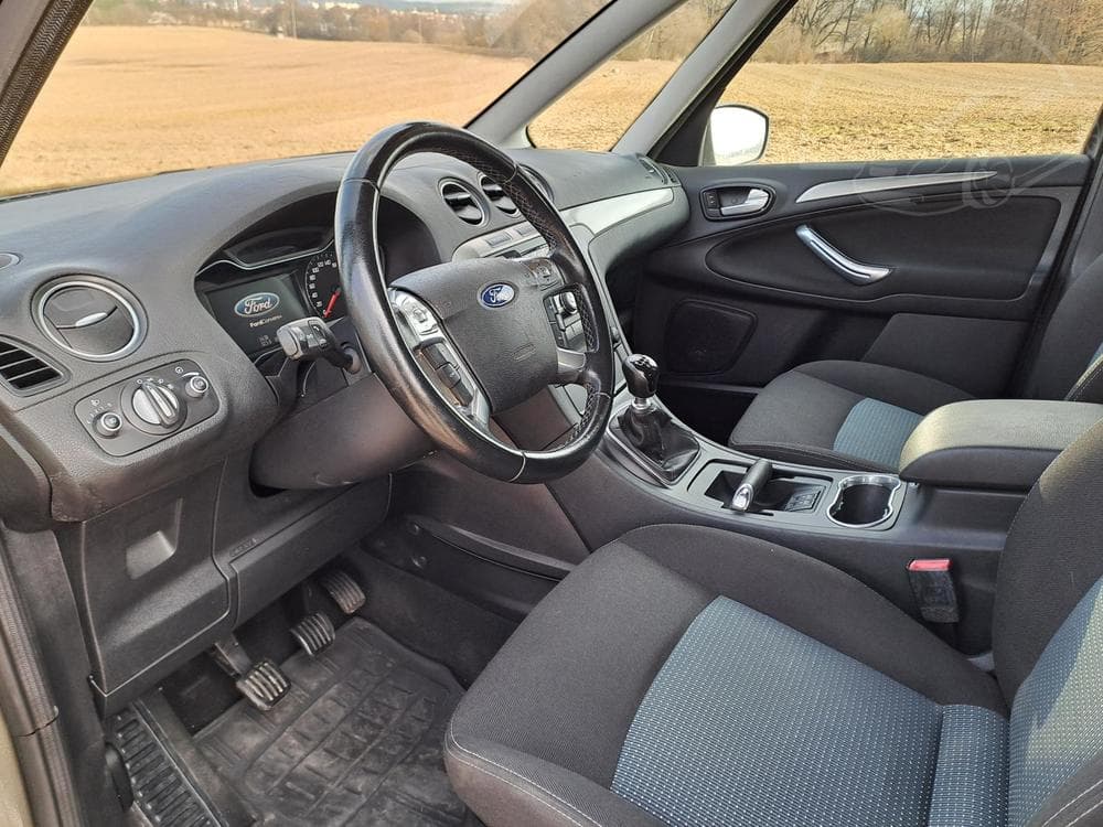 2012 Ford Galaxy - 9