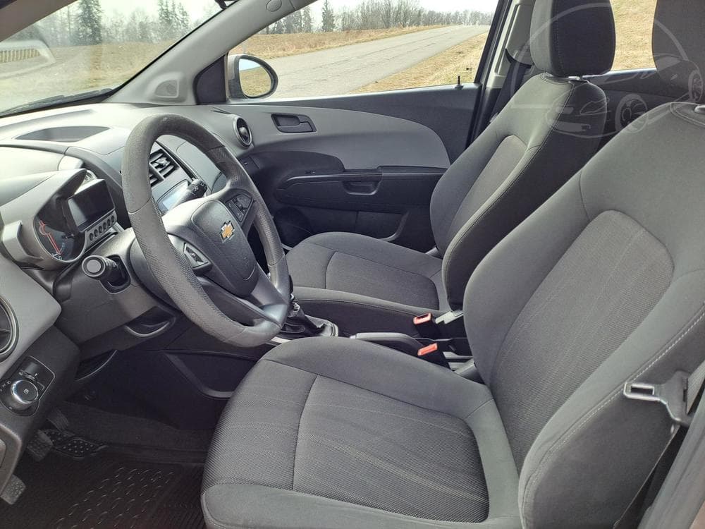 2013 Chevrolet Aveo - 19