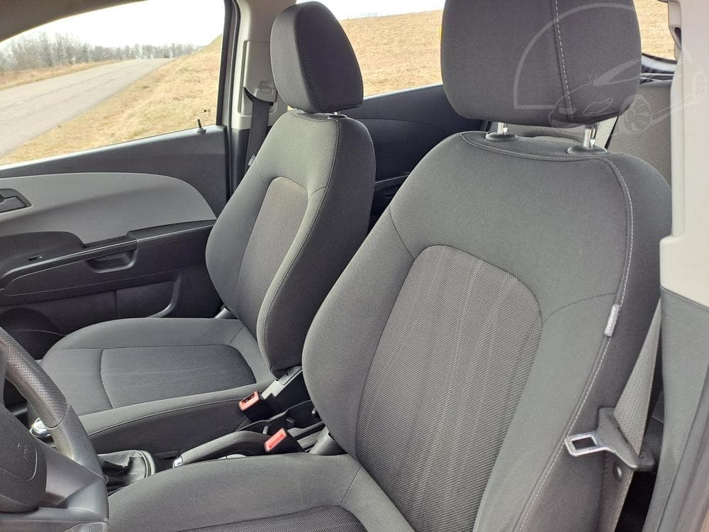 2013 Chevrolet Aveo - 21