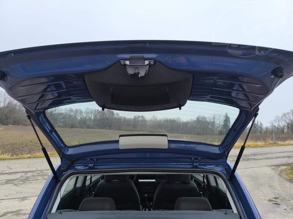 2006 Volkswagen FOX - 13