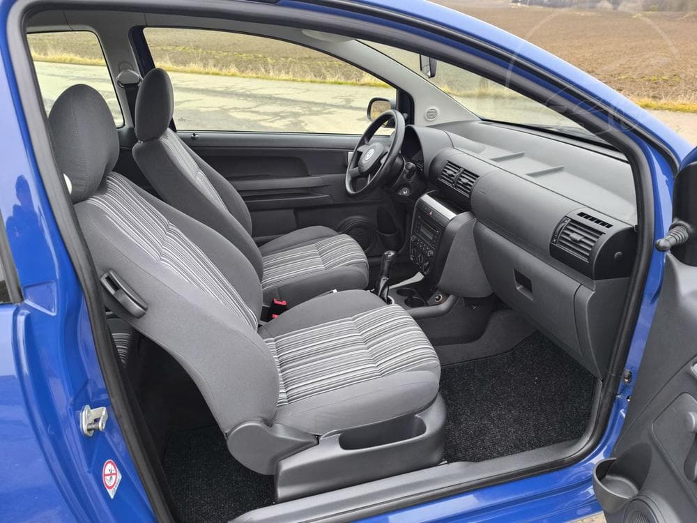 2006 Volkswagen FOX - 14