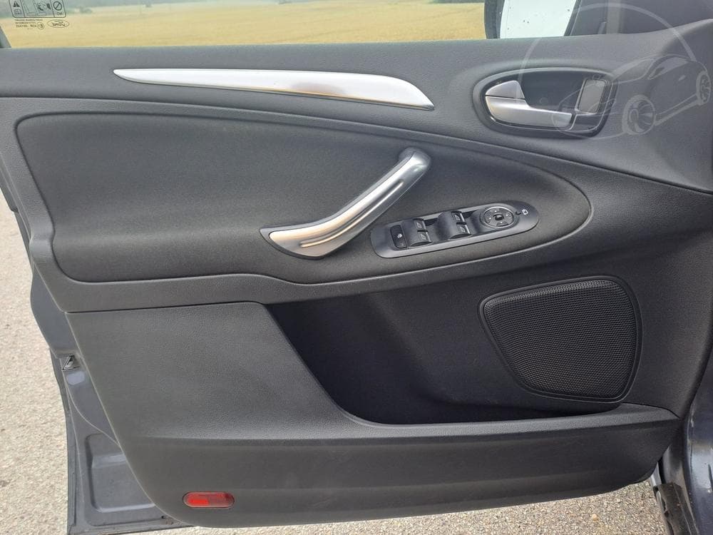 2012 Ford S-Max - 15