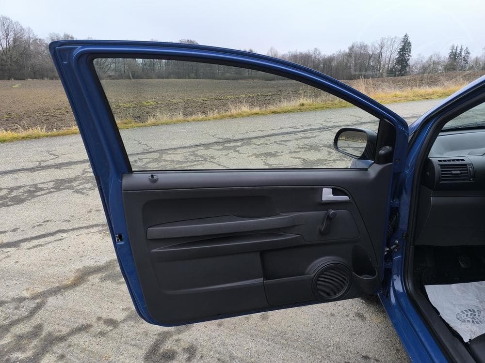 2006 Volkswagen FOX - 15