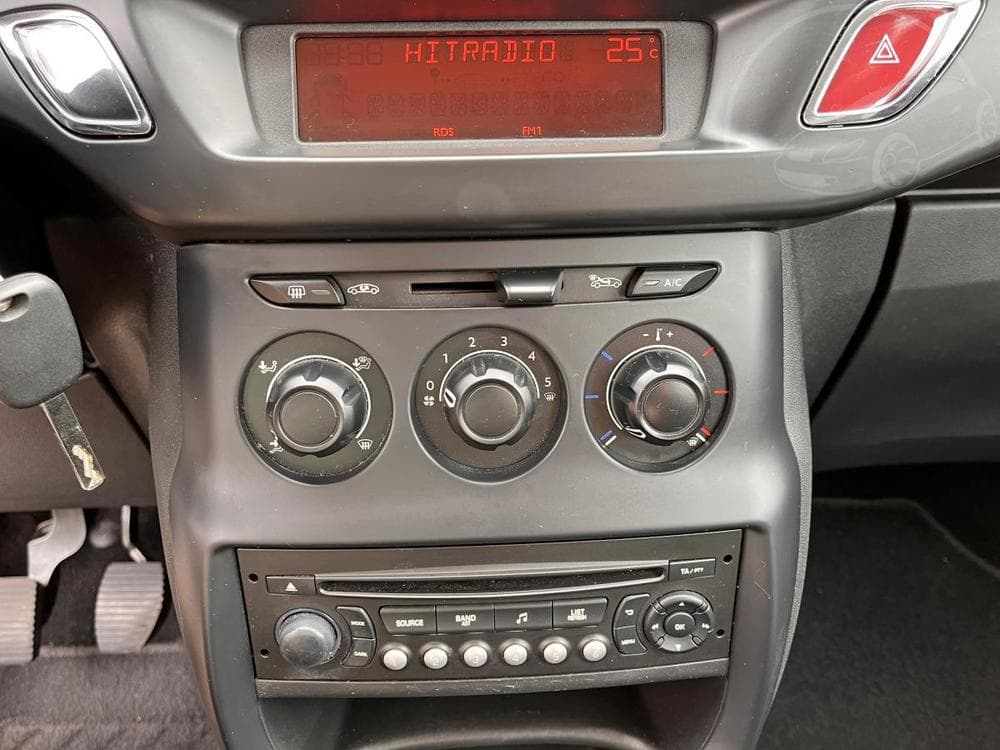 2016 Citroen C3 - 16