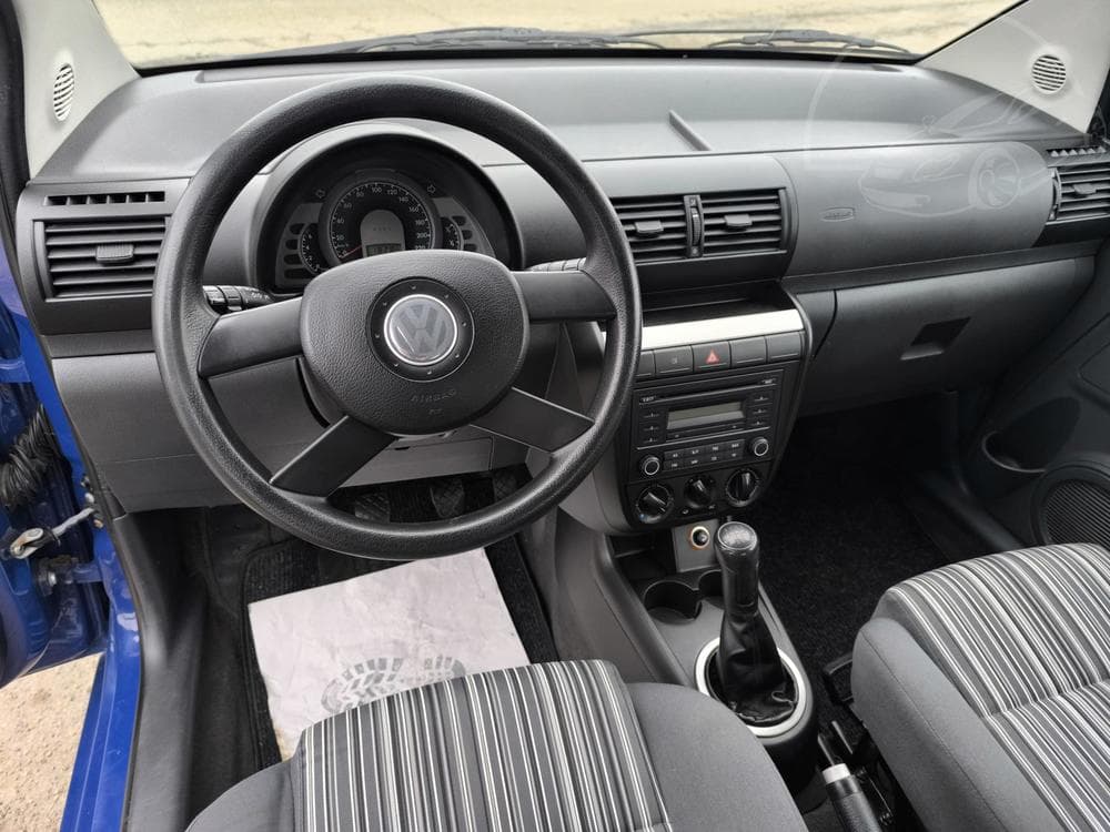 2006 Volkswagen FOX - 16