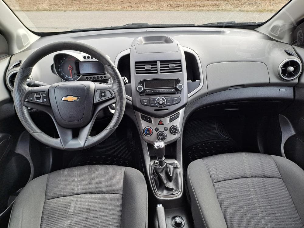 2013 Chevrolet Aveo - 31