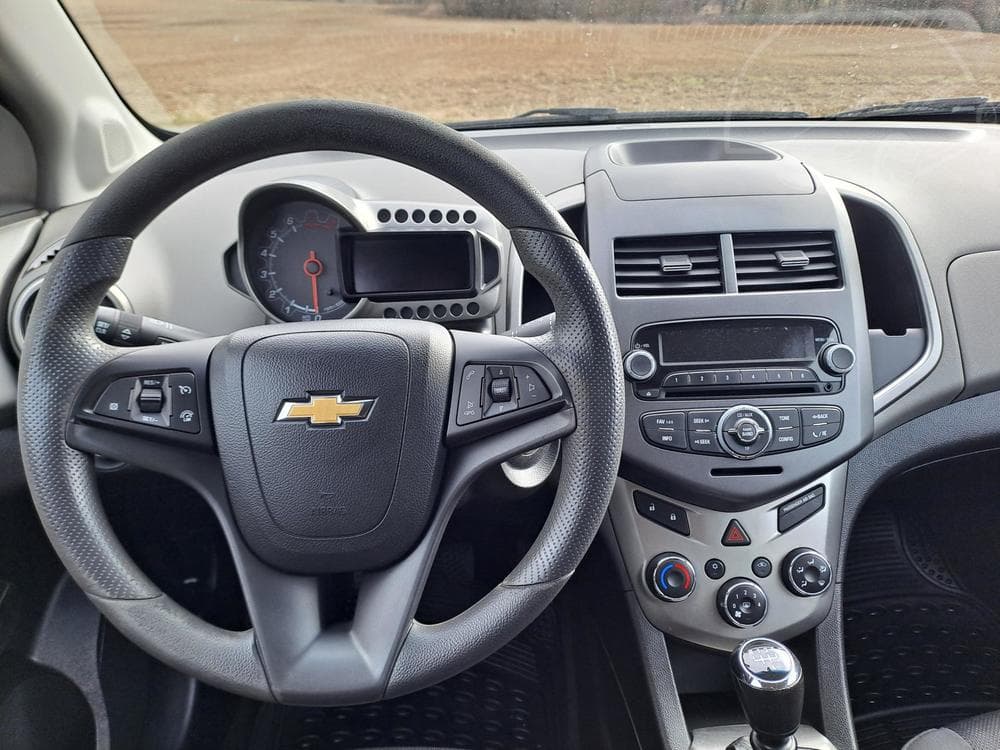 2013 Chevrolet Aveo - 33