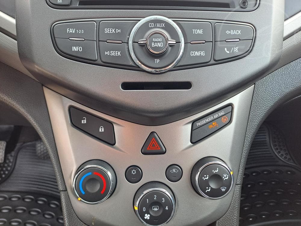 2013 Chevrolet Aveo - 39