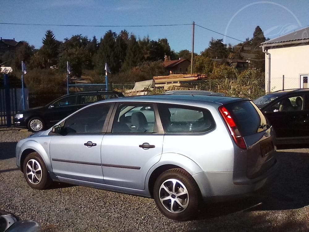 2005 Ford FOCUS - 4