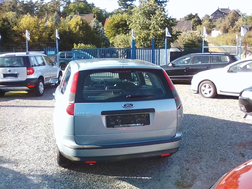 2005 Ford FOCUS - 6