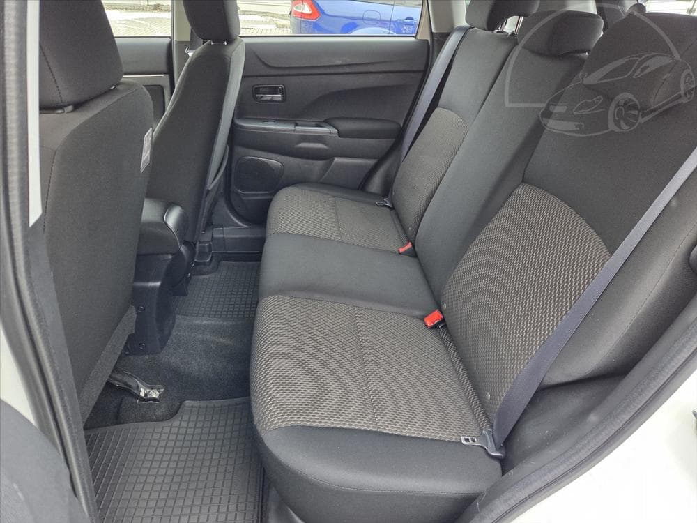 2016 Mitsubishi ASX - 10