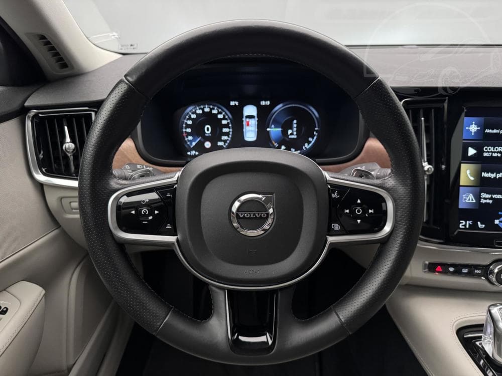 2018 Volvo S90 - 7