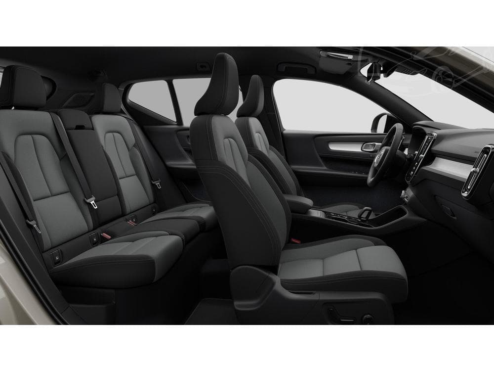 2026 Volvo XC40 - 7