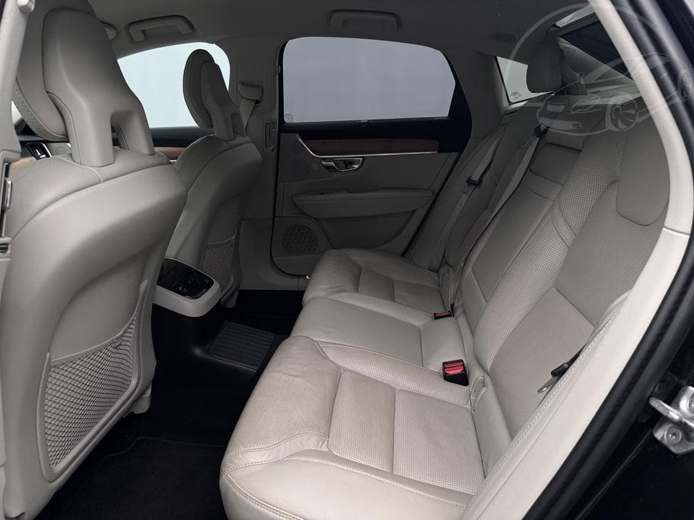 2018 Volvo S90 - 16