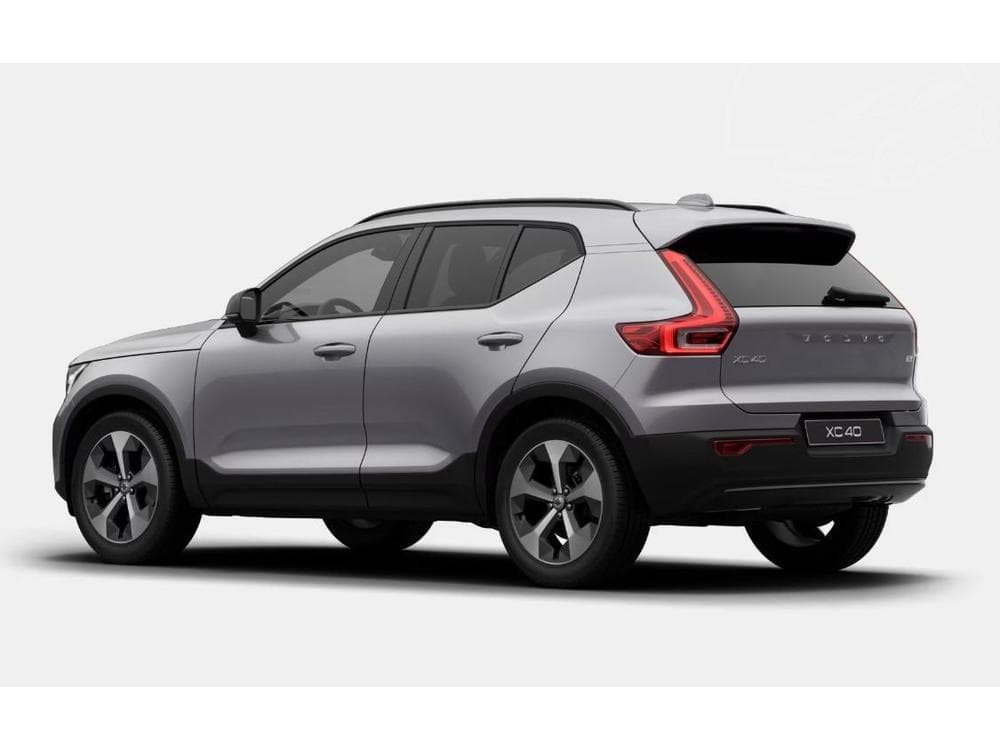 2026 Volvo XC40 - 11
