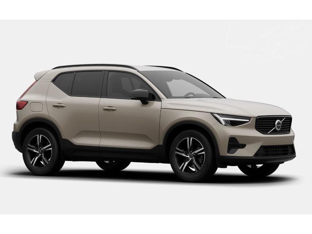 2026 Volvo XC40 - 13