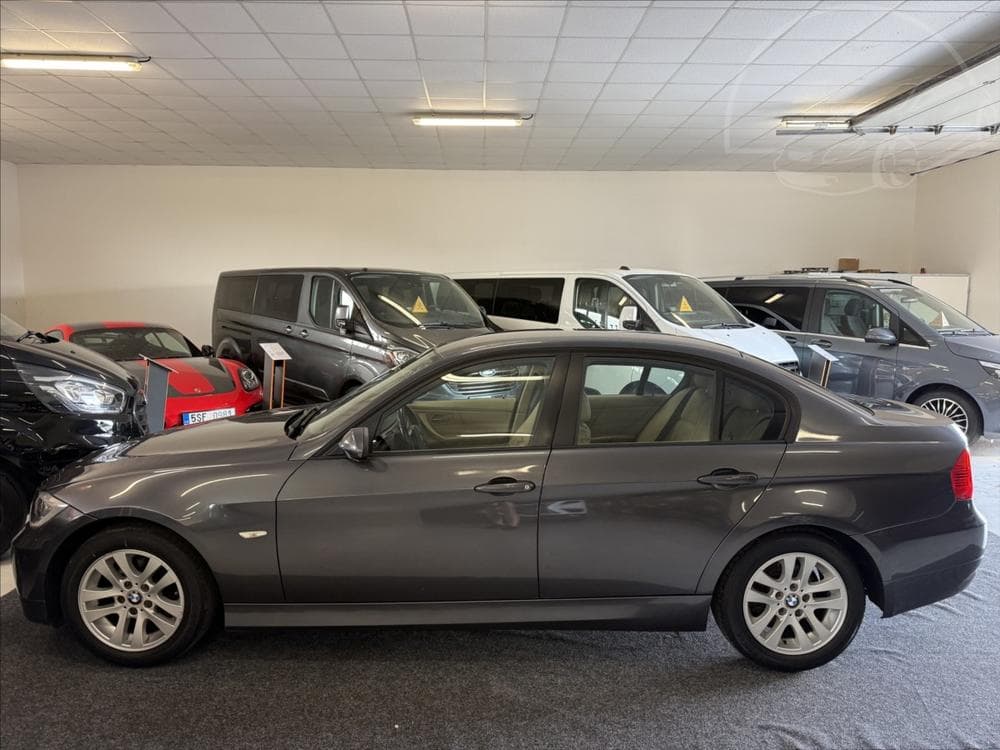 2005 BMW 3-SERIES - 3
