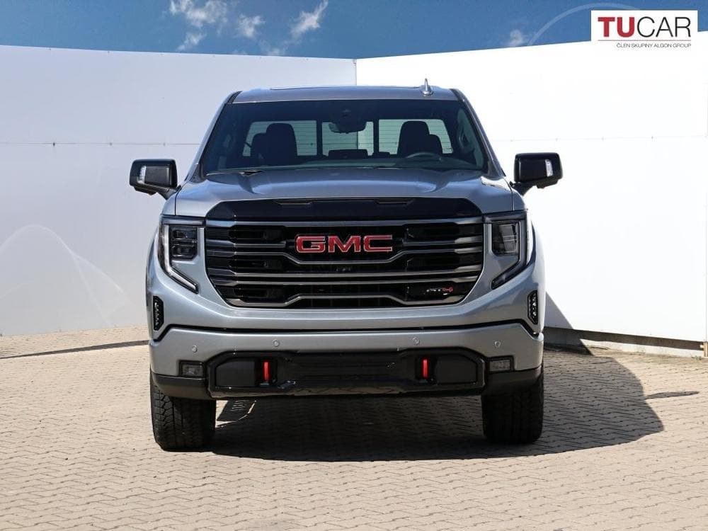 2025 GMC SIERRA - 7
