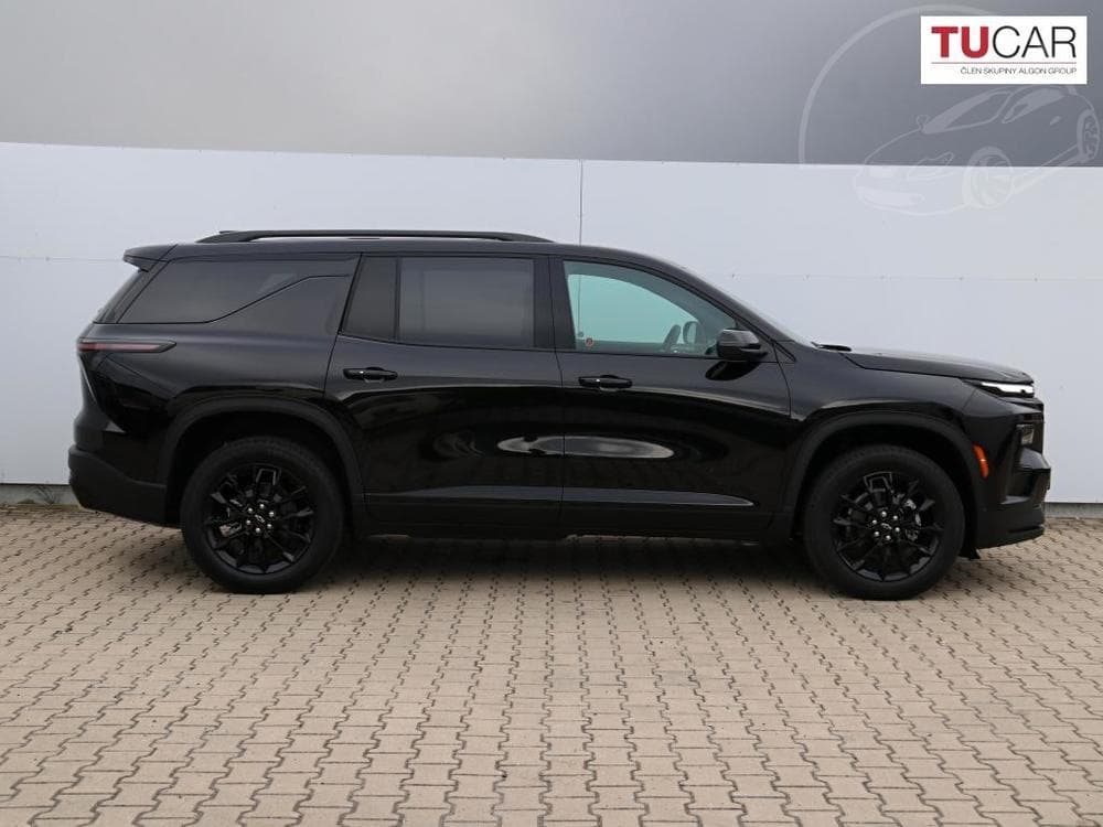 2025 Chevrolet TRAVERSE - 10