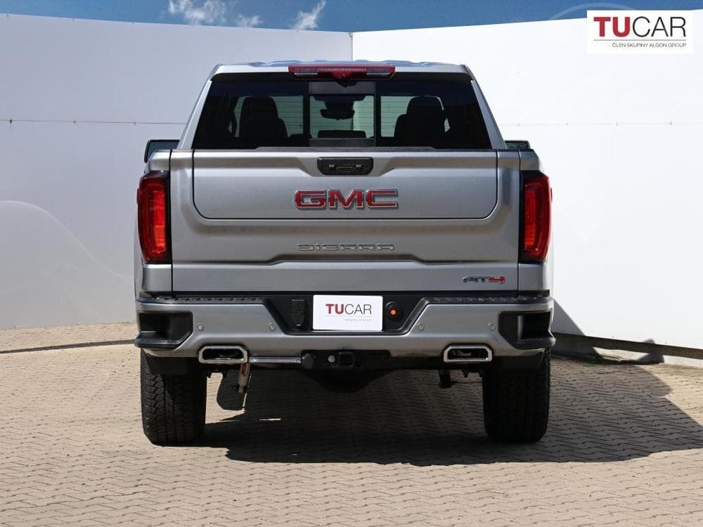 2025 GMC SIERRA - 16