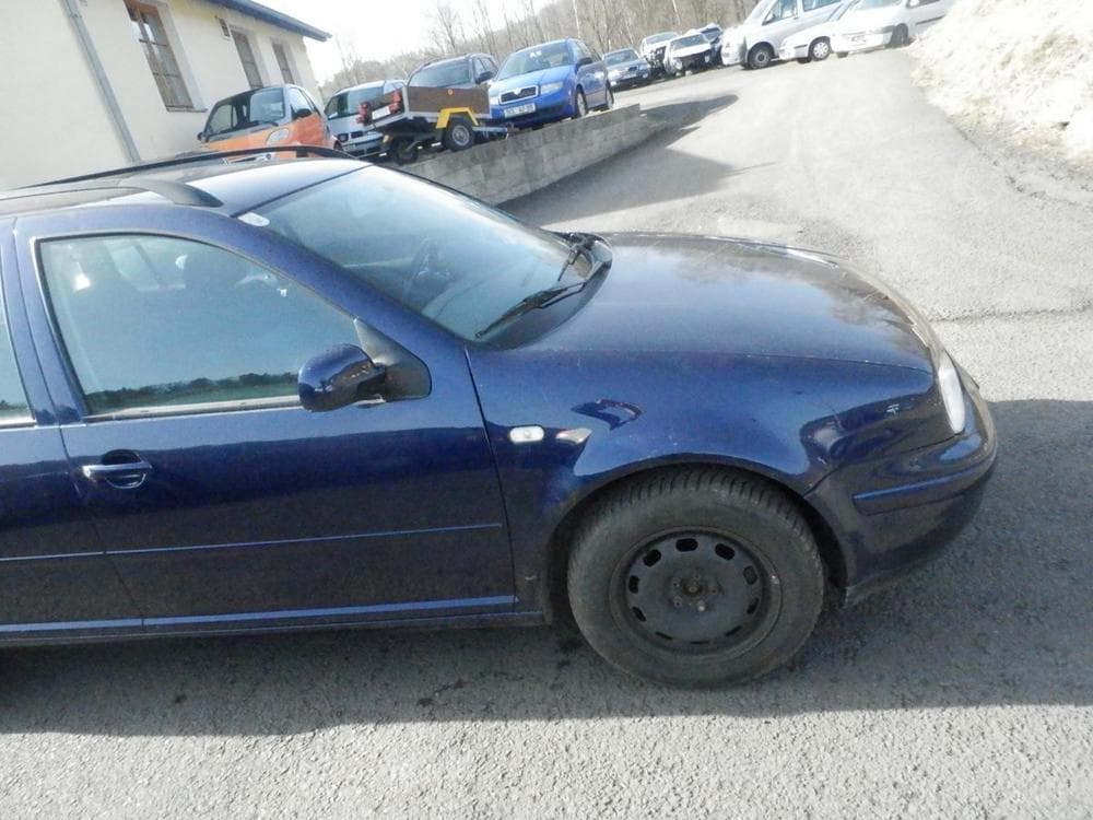 1999 Volkswagen GOLF - 12