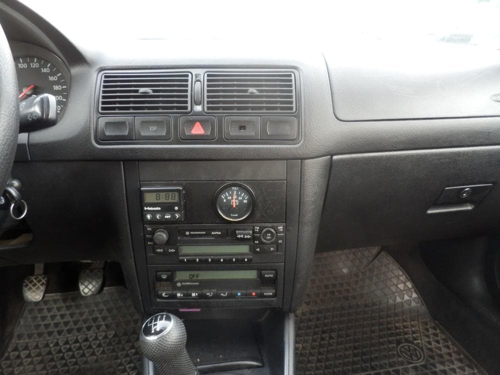 2004 Volkswagen GOLF - 15