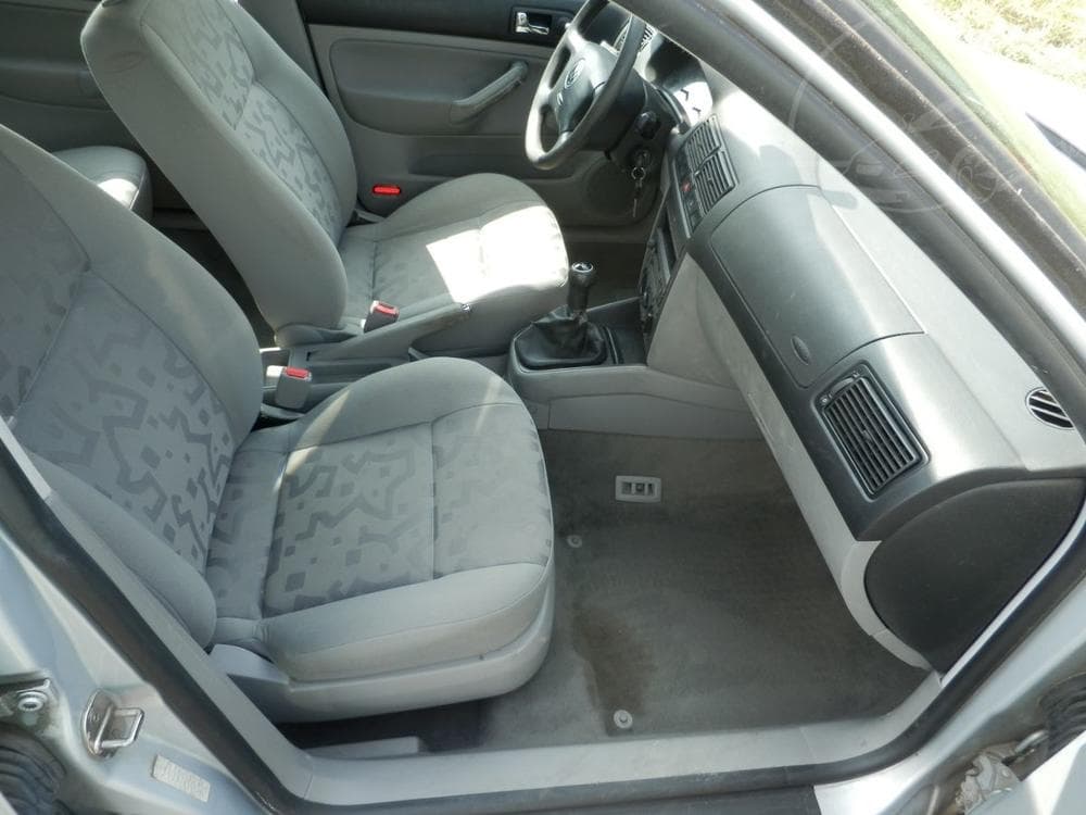 1998 Volkswagen GOLF - 18