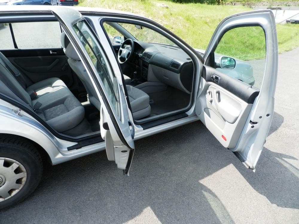 1998 Volkswagen GOLF - 20