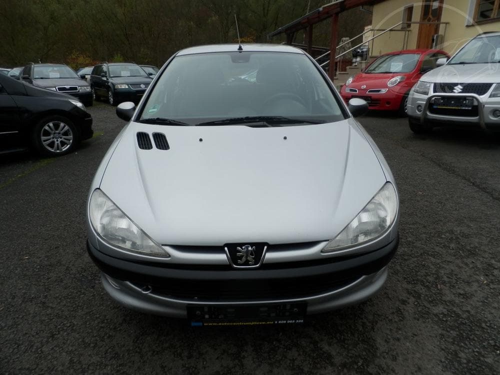 2000 Peugeot 206 - 2