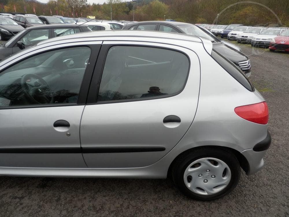 2000 Peugeot 206 - 5