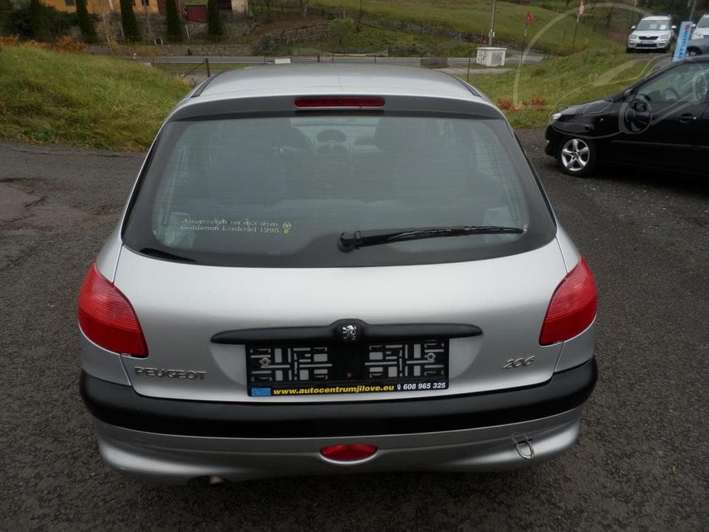 2000 Peugeot 206 - 7