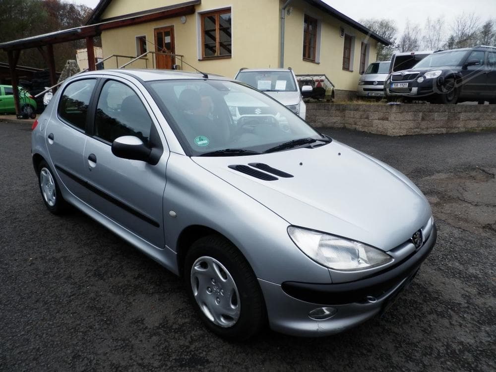 2000 Peugeot 206 - 13