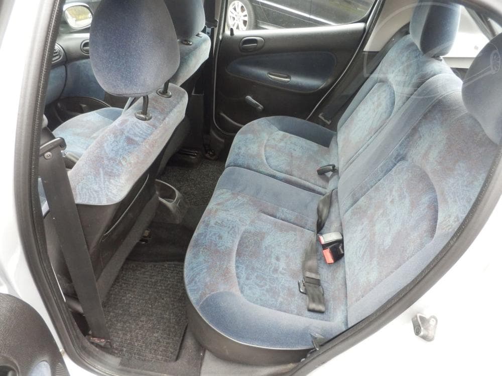 2000 Peugeot 206 - 16