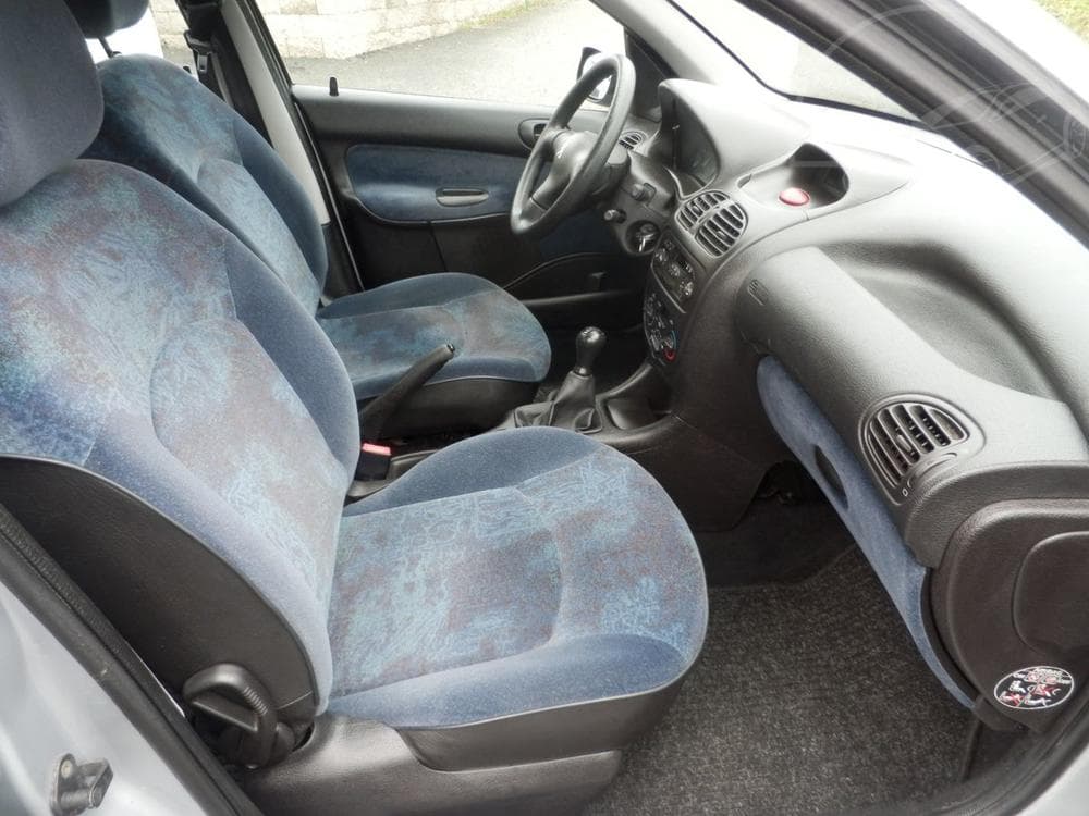 2000 Peugeot 206 - 20
