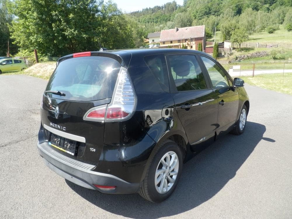 2015 Renault Scenic - 11