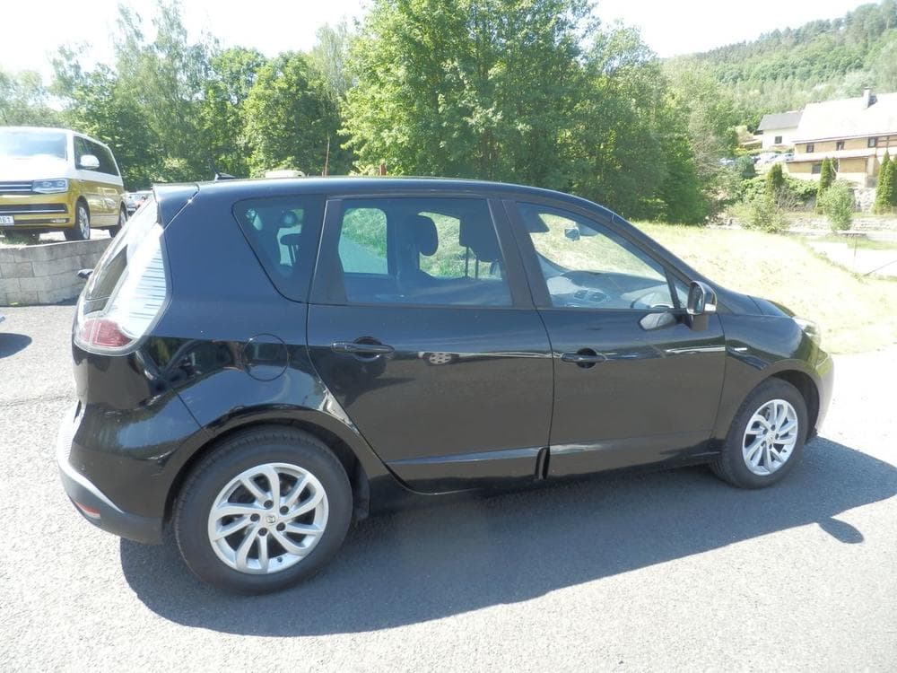 2015 Renault Scenic - 13