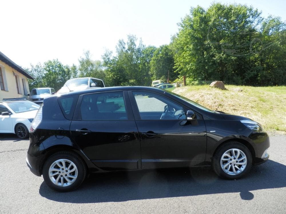 2015 Renault Scenic - 14