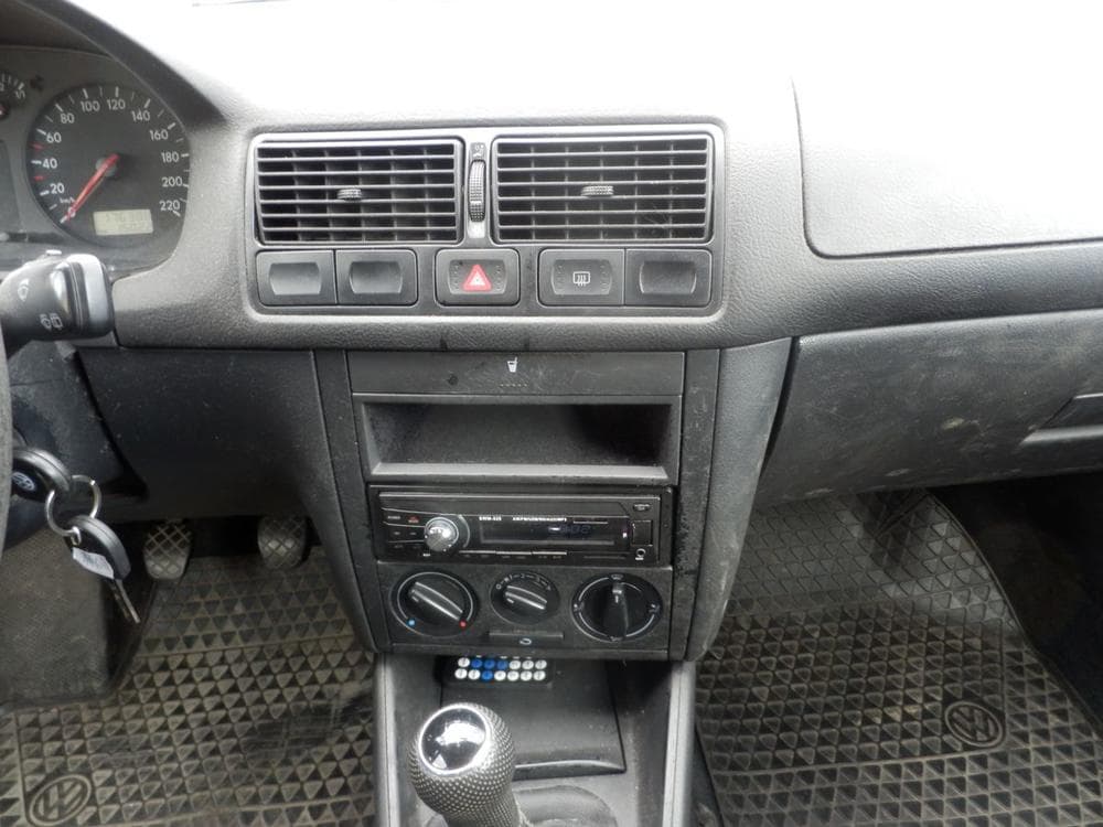 1998 Volkswagen GOLF - 19