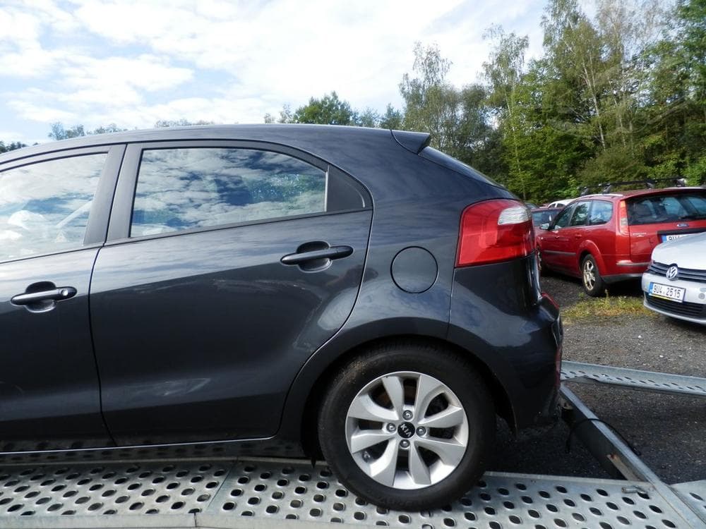 2016 Kia RIO - 3